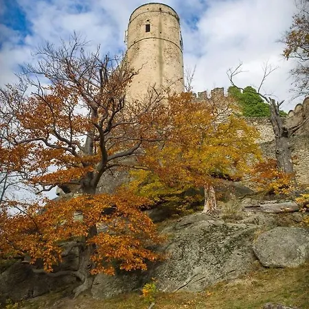 Szmaragdowy *